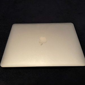 MacBook AIr (13-inch, early 2015)
